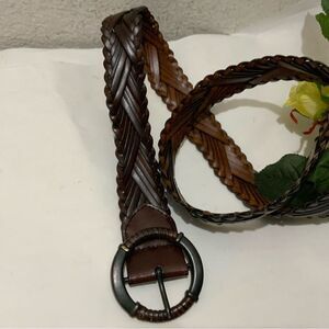 GAP brown woven leather belt / brass buckle Size M